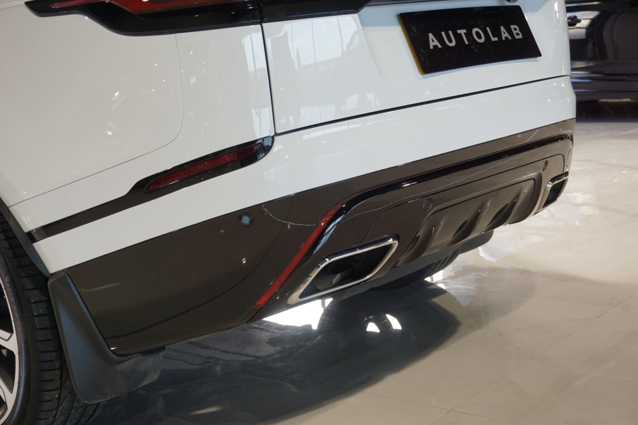 Land Rover Range Rover Velar 3.0 D300 MHEV R-Dynamic SE SUV 5dr Diesel Auto 4WD Euro 6 (s/s) (300 ps)